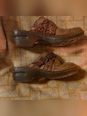 Boc Distressed-look Leather Brown & Tan Clog Style Shoes - 9W
